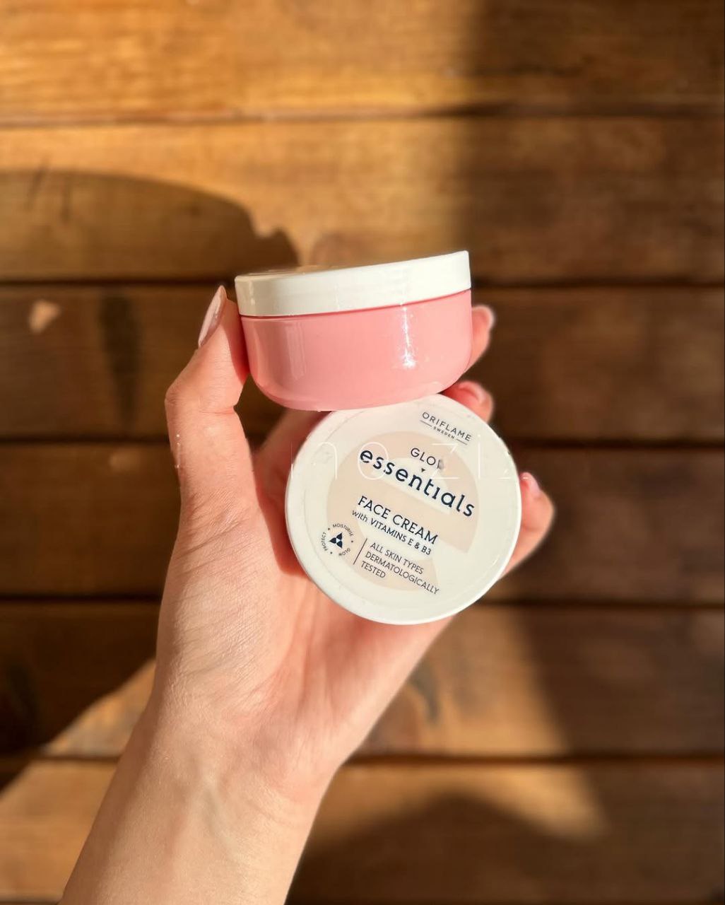 کرم دست و صورت کاسه ای اسنشالز ویتامین E